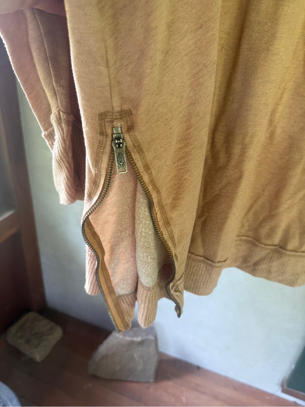 Free people Crewneck Women's Top in Dusty Pink - Picture 7 of 9